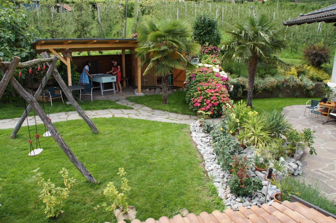Oberangerhof Aparthotel Lagundo Luaran gambar