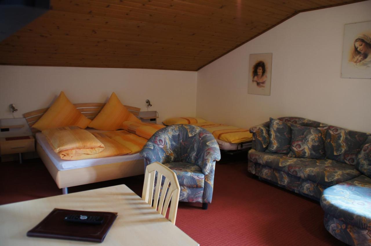 Oberangerhof Aparthotel Lagundo Luaran gambar
